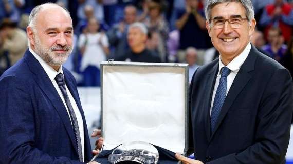 EuroLeague - Pablo Laso riceve il premio Coach of the Year