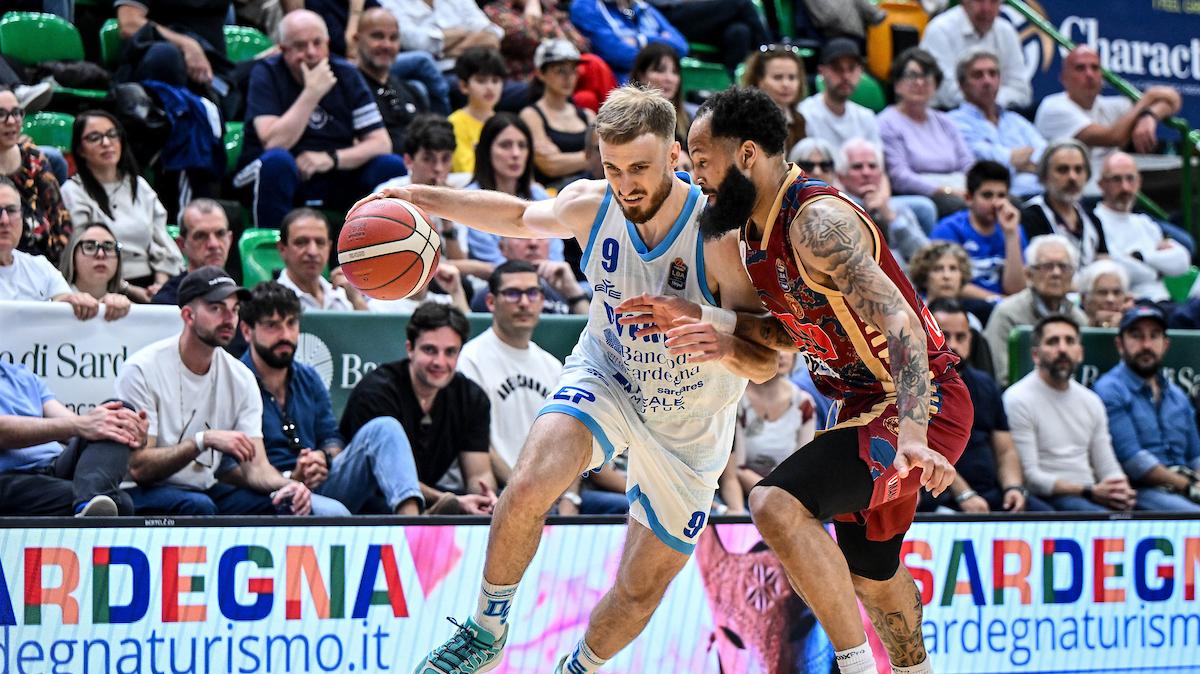 Reyer Venezia esuberante, Sassari si scioglie: gli highlights