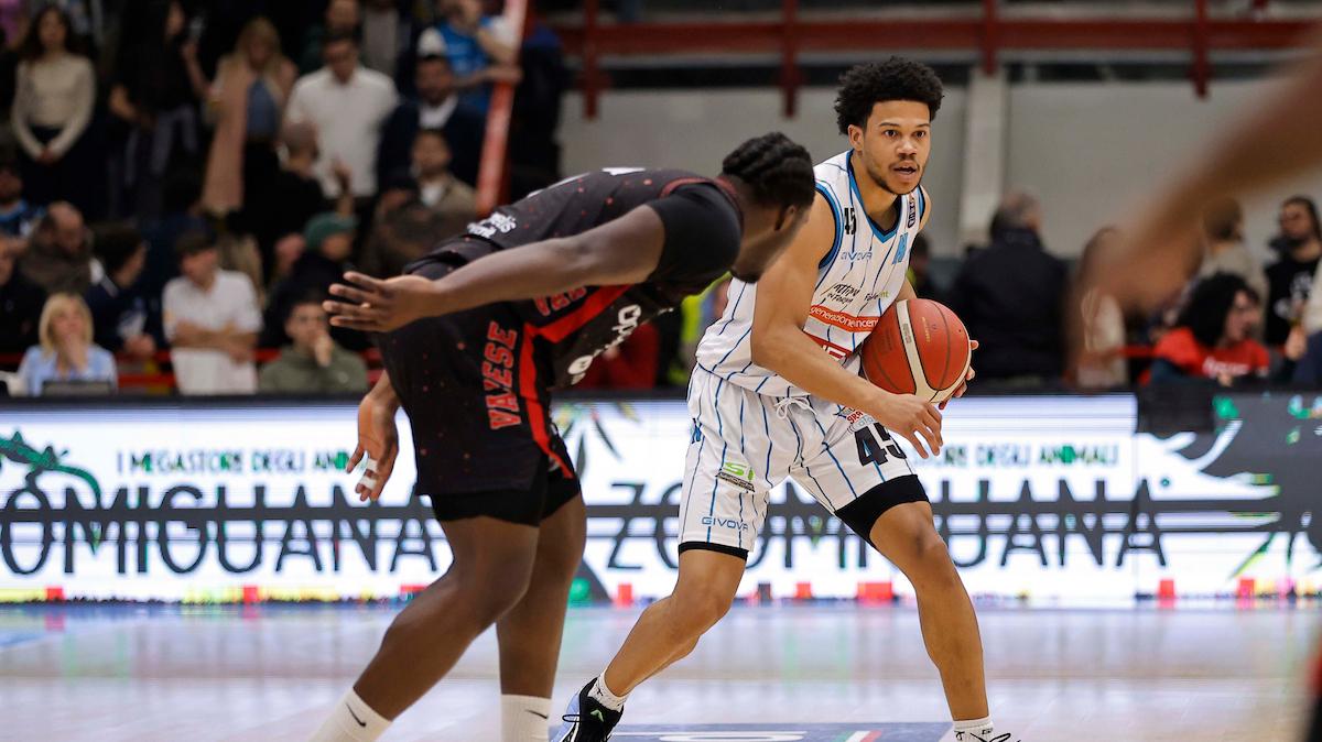 La Guerri Napoli stravolge una Varese da numeri horror