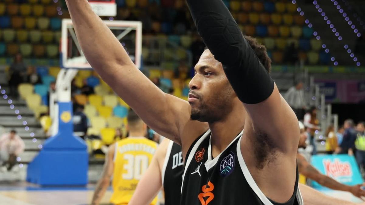 Trieste, Gonzalez: «Orgoglioso della squadra». Brooks: «Grande vittoria. Resettiamo e andiamo avanti»