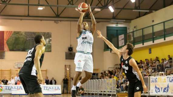 Memorial Bertolazzi - La Virtus Bologna supera ampiamente Cantù