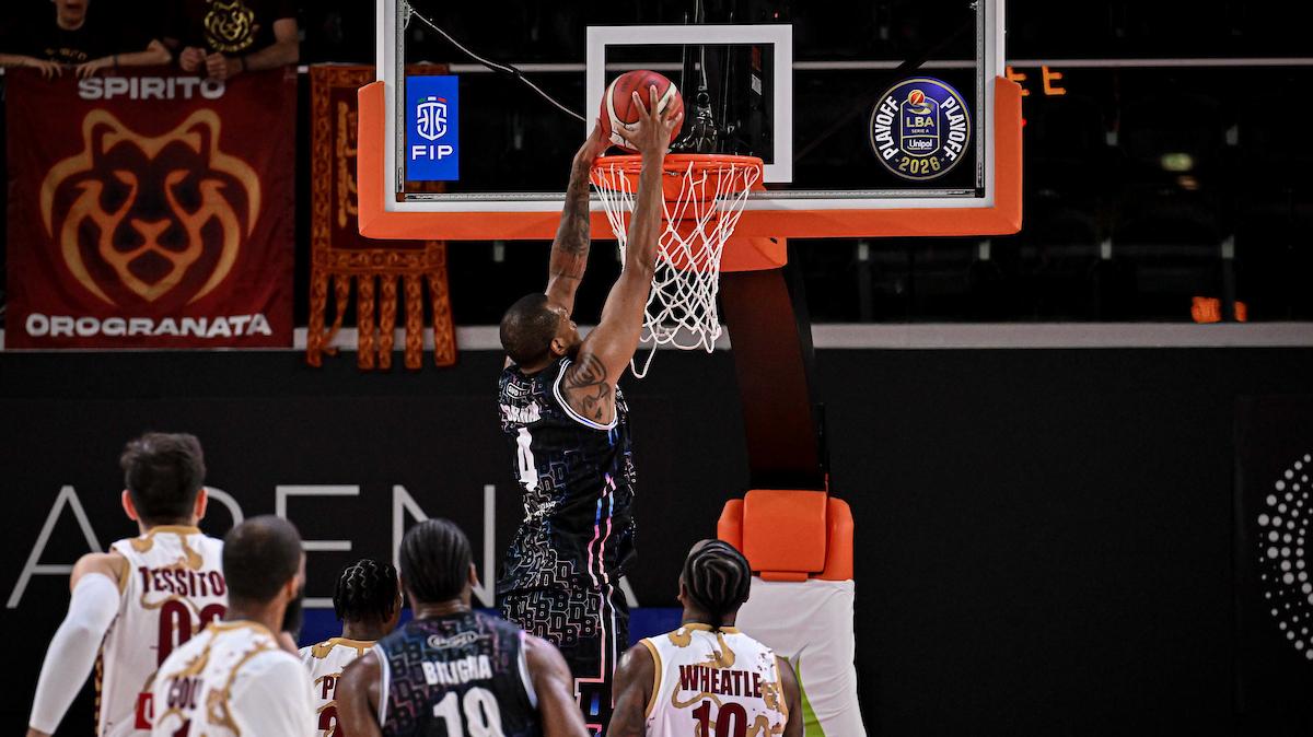 La Bertram Derthona tiene viva la serie contro la Reyer Venezia: gli highlights