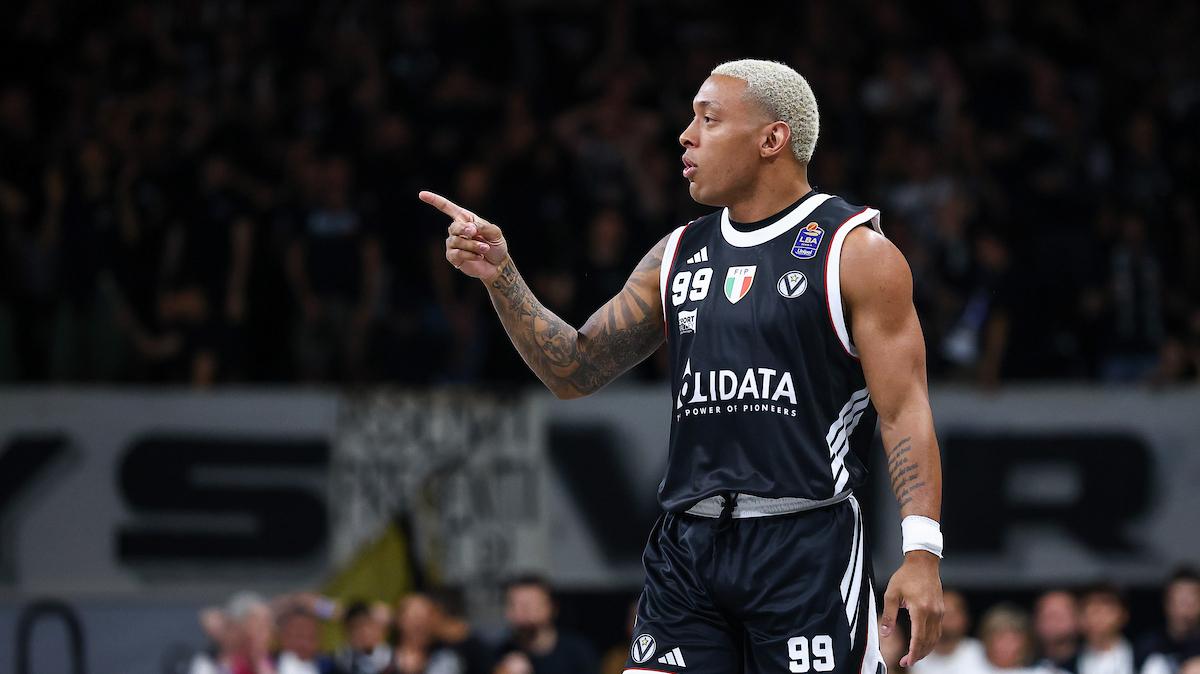 Venti triple a segno e vittoria: vince la Virtus gara1 contro Aquila Trento