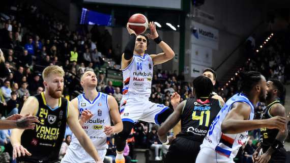 LIVE LBA - Nutribullet Treviso vs Vanoli Cremona, diretta (4Q 67-66)