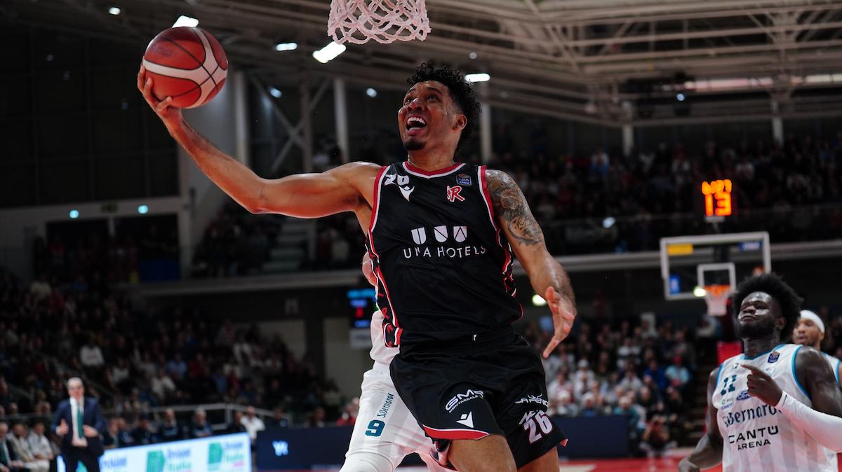 Reggio Emilia verso Varese, non al meglio Echenique e Vitali