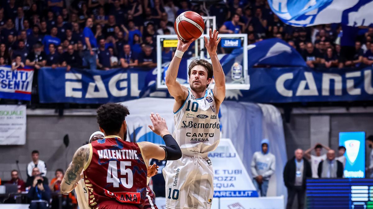 Andrea De Nicolao lascia la Pallacanestro Cantù: l'annuncio del club
