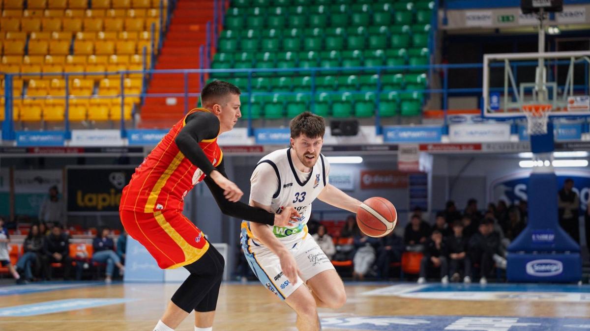 Serie B - Vittoria all'ultimo respiro: Gonzalez regala il successo alla Dinamo sulla sirena