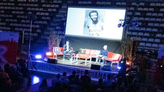 Reggio Emilia: in mille al PalaBigi per onorare la memoria di Kobe Bryant
