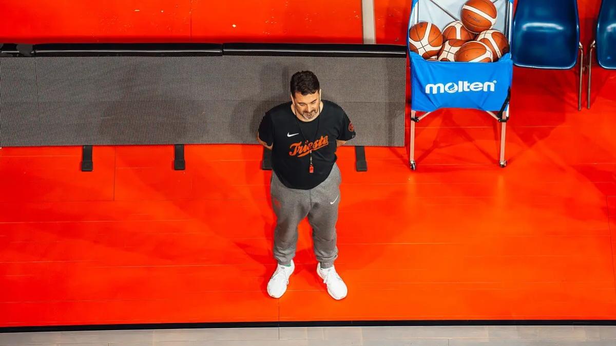 Trieste, Gonzalez: "Equilibrio e solidità difensiva per battere Napoli"