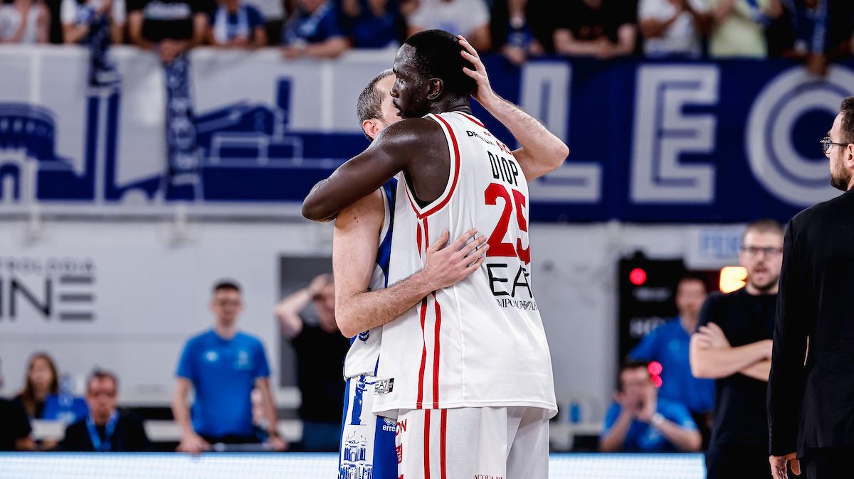 Testata a Della Valle, una giornata a Ousmane Diop. Maxi multa a Brescia per offese
