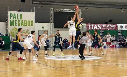 Serie B - Pallacanestro Recanati si ferma sul campo del Bramante Pesaro