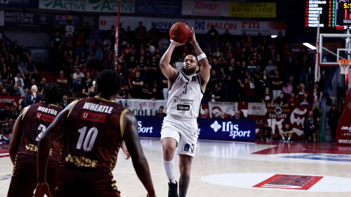 «Aquila eroica». «Jones stratosferico»: i commenti al colpo Trento al Taliercio