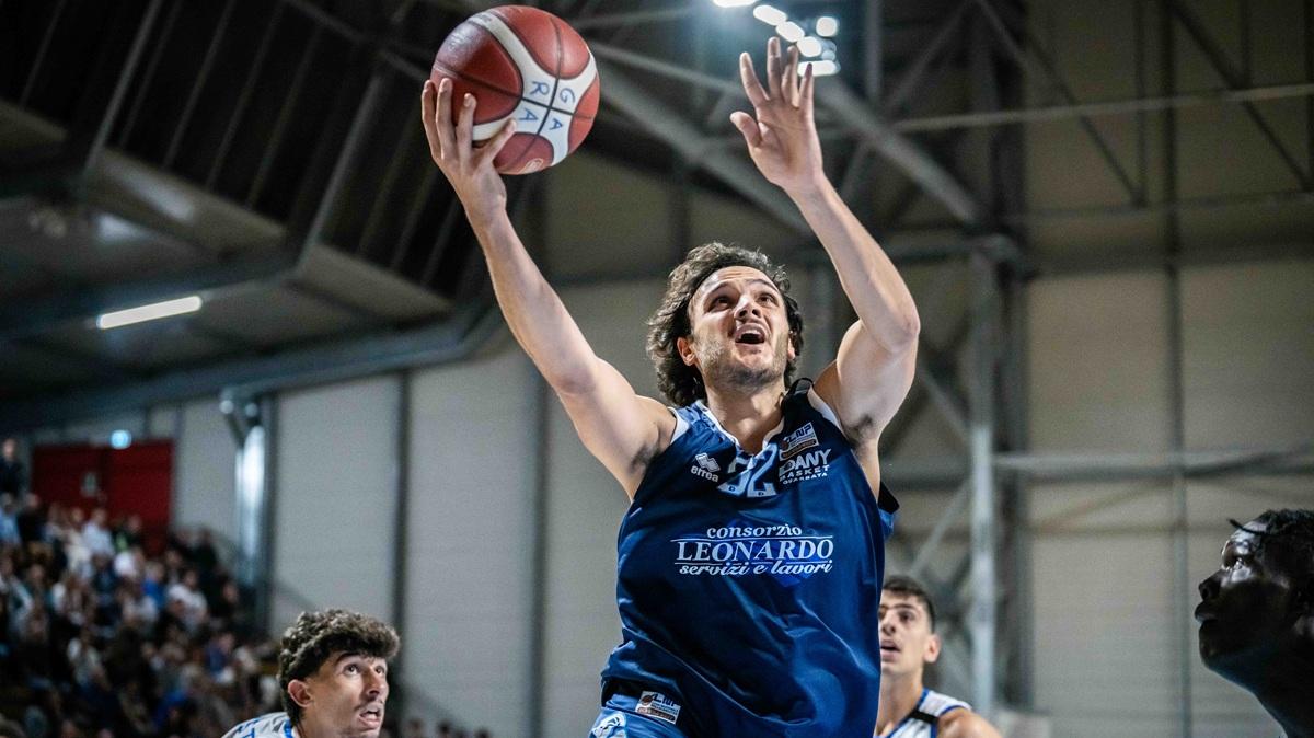 Serie B - Dany Quarrata, il finale in volata premia la Consultinvest Loreto Pesaro