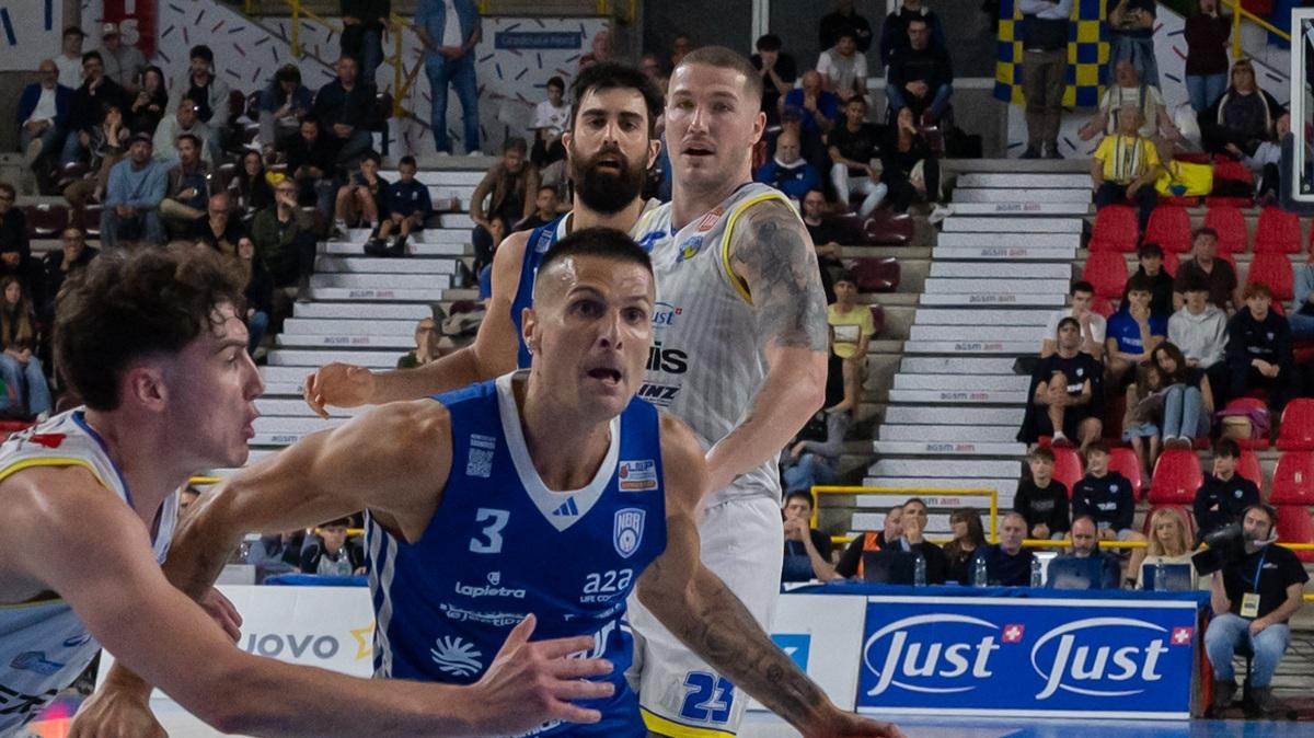 Tezenis Verona vs Valtur Brindisi: gara 2 ancora al Pala AGSM AIM