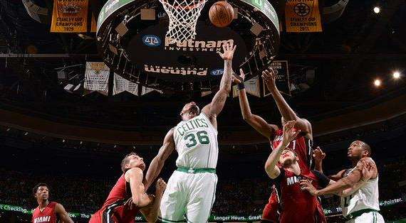 NBA - Lottano gli Heat, ma alla fine emerge Boston