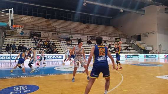 Serie B - L'Italservice Loreto scivola sul parquet di Roseto