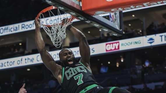 NBA - Celtics: Jaylen Brown è fuori stasera contro gli Hornets