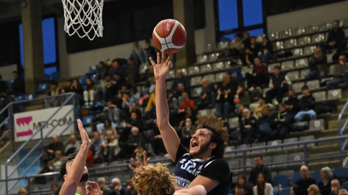 Serie B - Dany Basket Quarrata, la stagione regolare si chiude a Ferrara