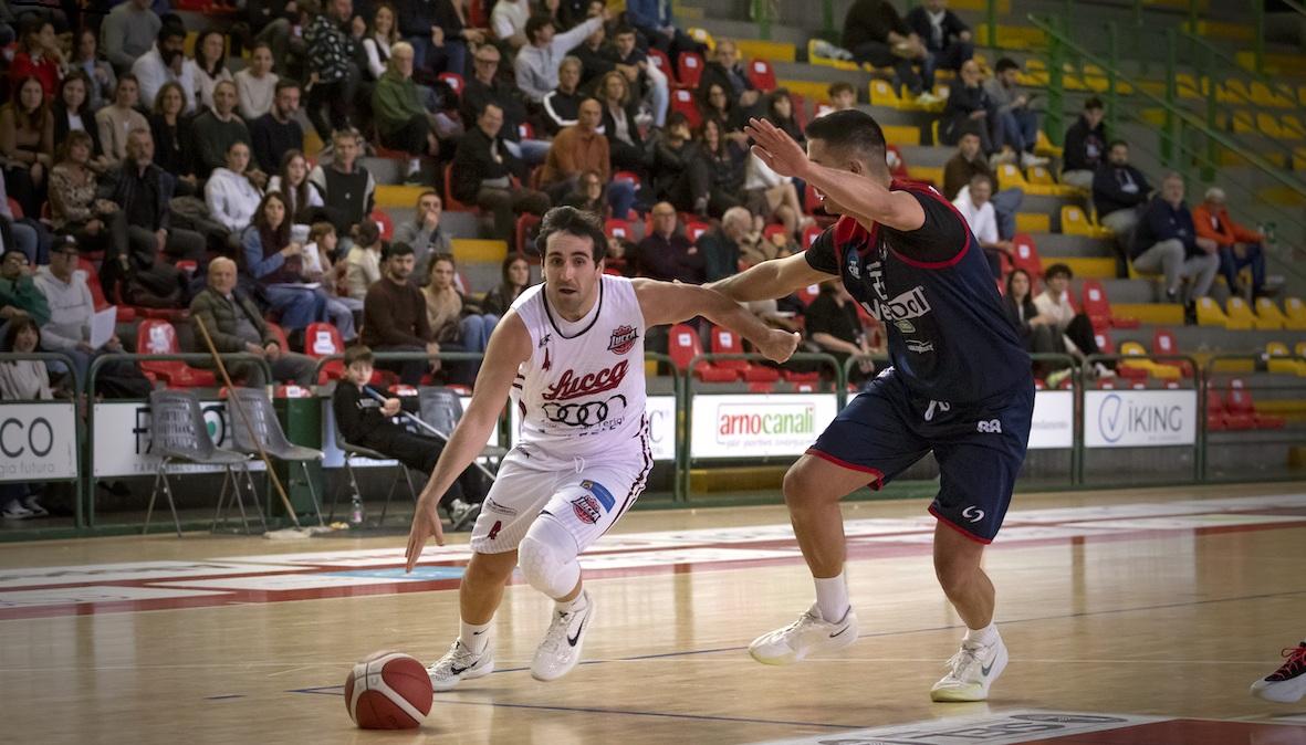 Serie B - Basketball Club Lucca, impegnativa trasferta a Cecina 