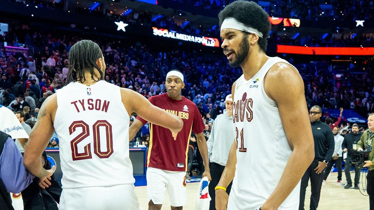 Tyson da 39 punti e rimonta Cavs: Philadelphia cade ancora sul filo di lana