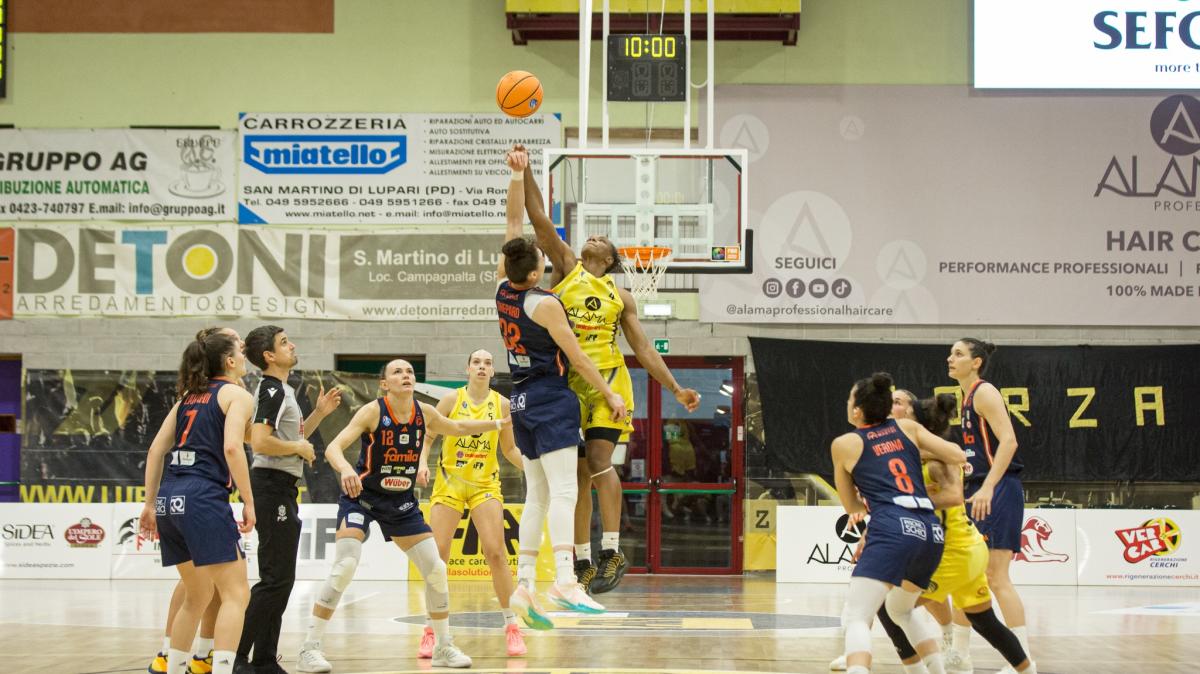 A1 F - Il 2025 dell'Alama si chiude con la trasferta più dura: lunedì il posticipo a Schio