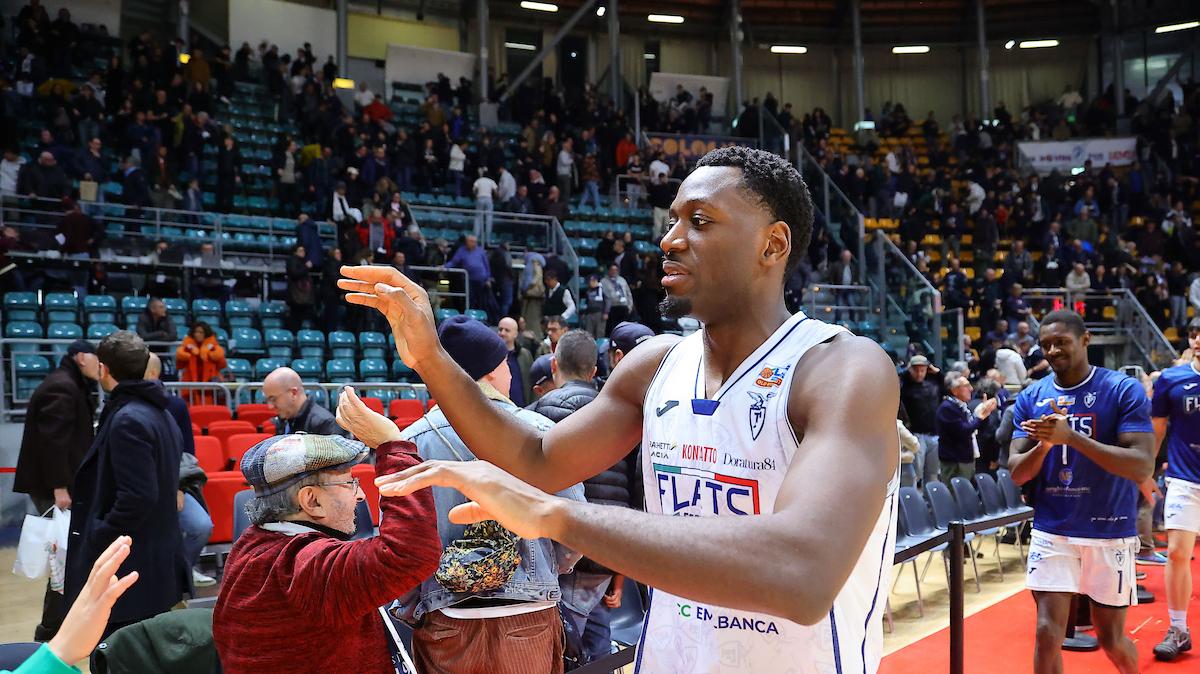 Fortitudo Bologna, Simon Anumba: «L'idea è salire, in qualsiasi modo possibile»