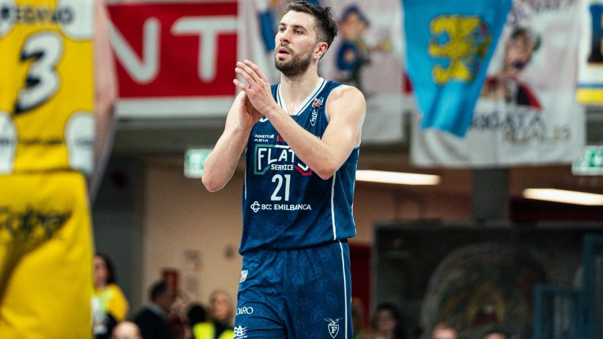 Blackout Fortitudo Bologna nel quarto periodo a Cividale: vince la Gesteco