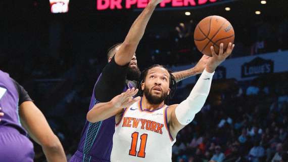 NBA - Gli Hornets rimaneggiati cadono contro i Knicks alla sirena