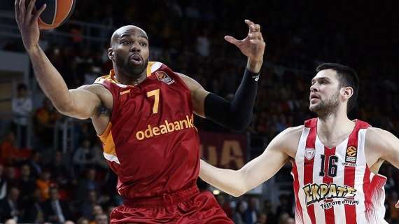 EuroLeague - Galatasaray rompe il ghiaccio in volata sull'Olympiacos