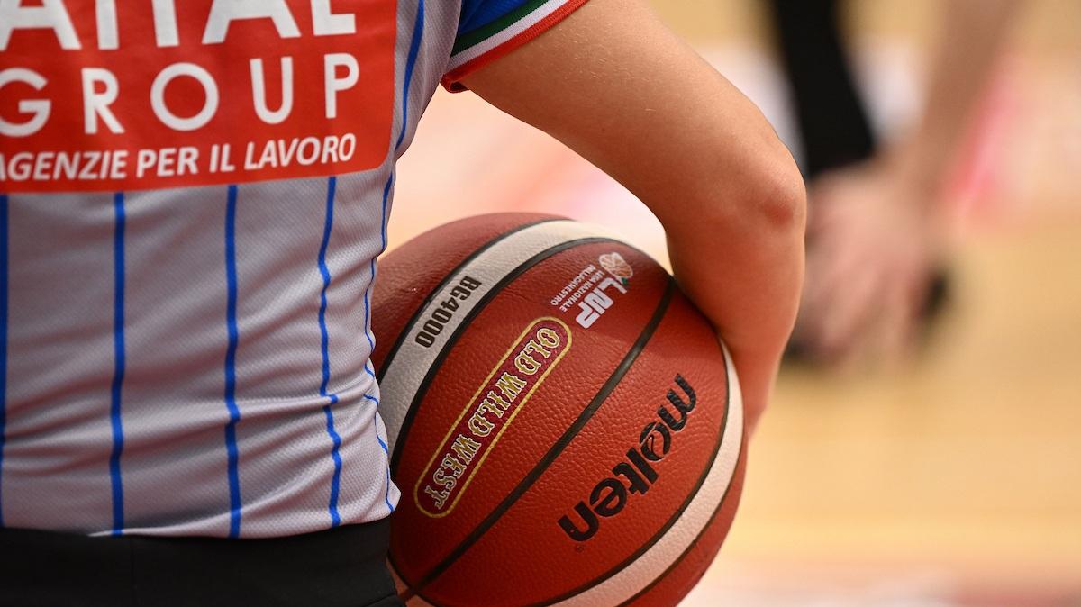 Volano sanzioni in A2: squalifica per Roseto e Caroti (Scafati), tante multe