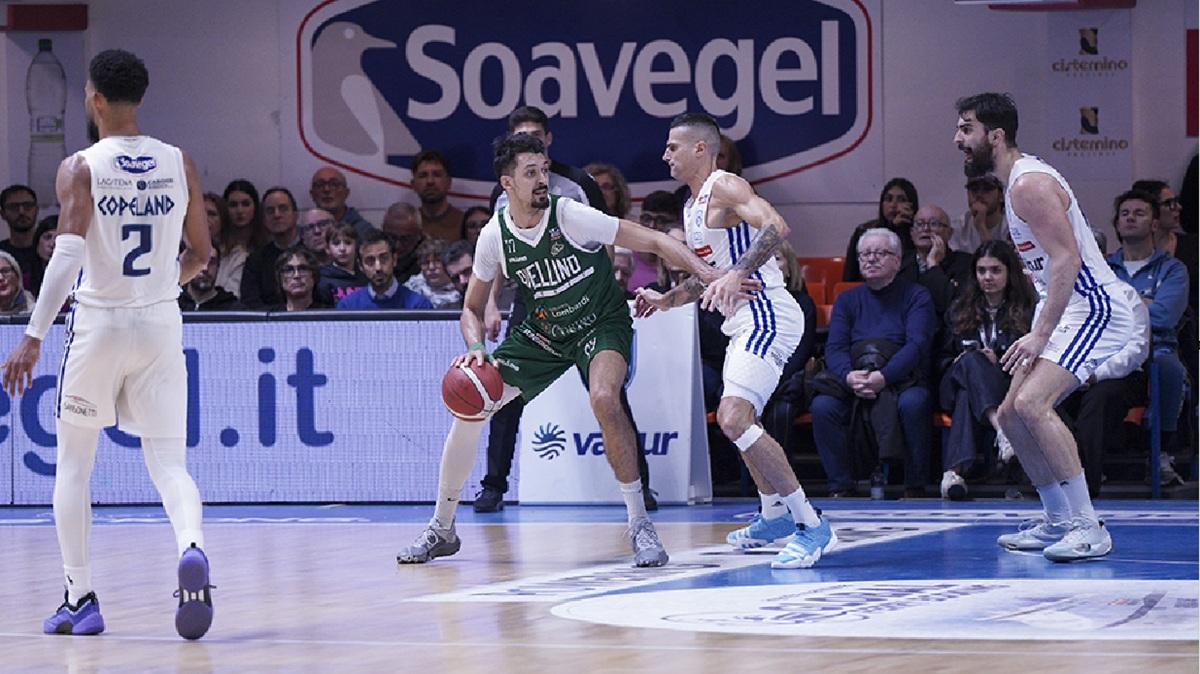 A2 - La Valtur Brindisi spinge subito forte e per Avellino è corsa ad handicap