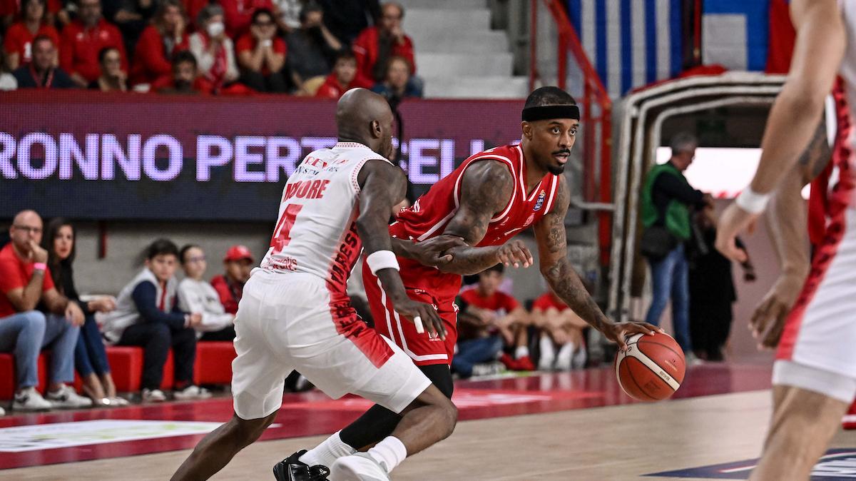 Milano a +18 a Varese all'intervallo: pagelle e tabellini