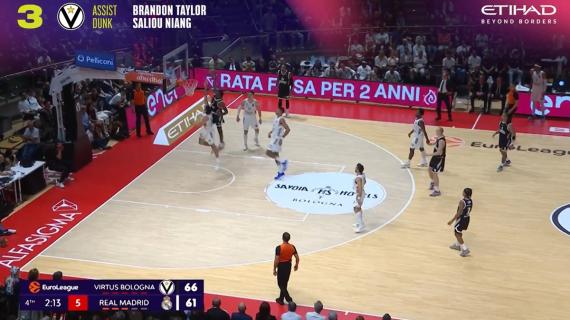 Saliou Niang (Virtus) e la schiacciata su Deck nella Top 10 del Round 1 di EuroLeague!