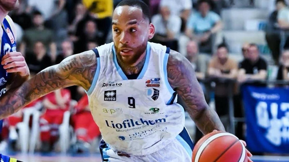 Roseto può solo vincere con Ruvo e allungare la serie playout