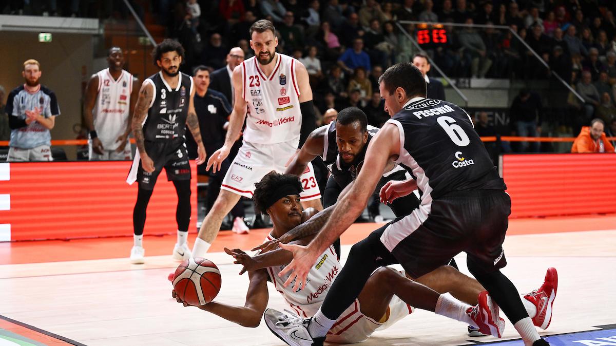 Bertram Derthona vs Olimpia Milano alla Nova Arena: gli highlights