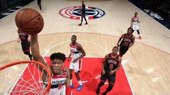 NBA - I Wizards resistono a un ottimo Zach LaVine