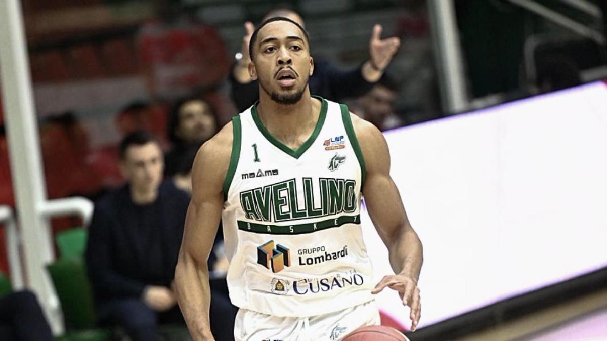 Due overtime al PalaDelMauro: Avellino batte Cento e conquista la sesta vittoria di fila