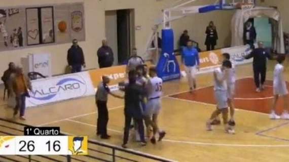 Basket Giarre: non si può sorvolare sul pugno (anonimo) di Catanzaro