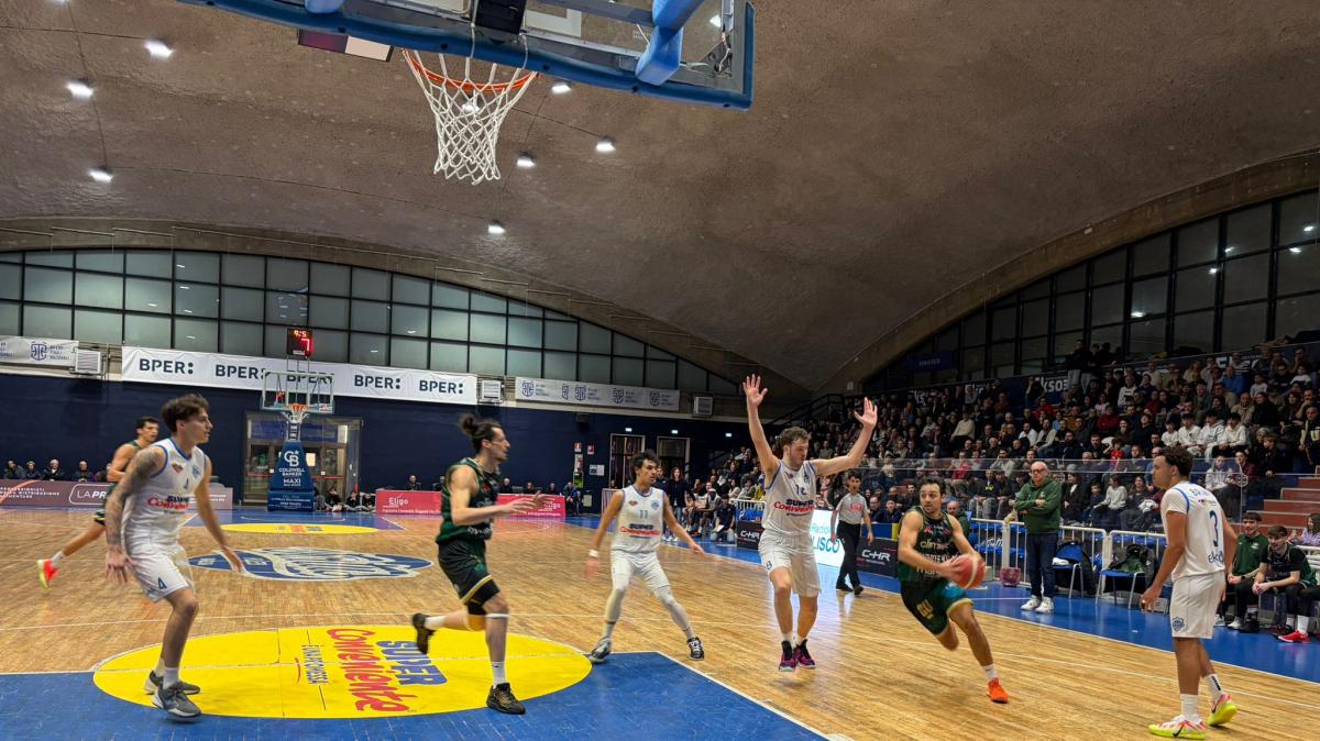 Serie B - La Virtus Ragusa difende e resiste all’ultimo assalto: battuta Monopoli