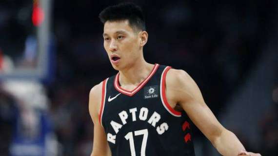 Sentendosi abbandonato dalla NBA, Jeremy Lin scoppia in lacrime