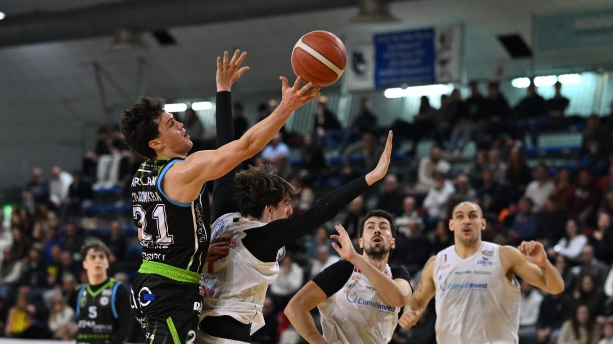 Serie B - La Tema Sinergie Faenza sconfitta dal Loreto Pesaro