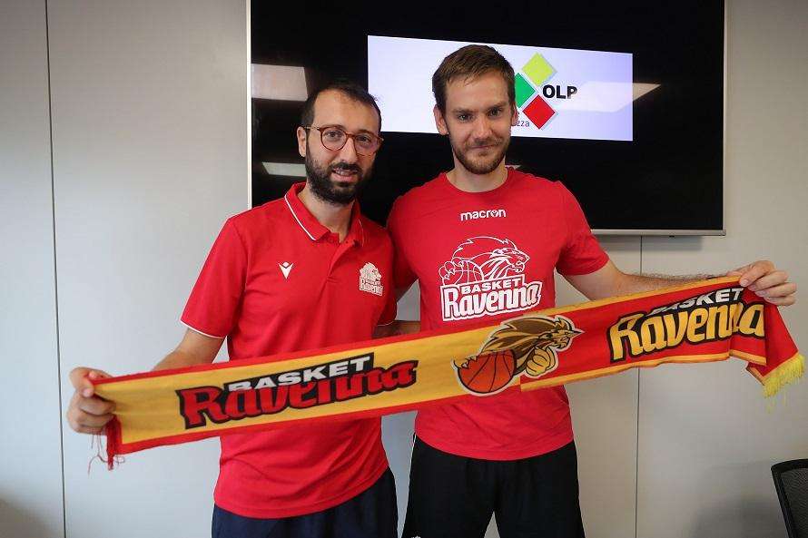 A2 - Ravenna - La presentazione dell'ala grande Danilo Petrovic