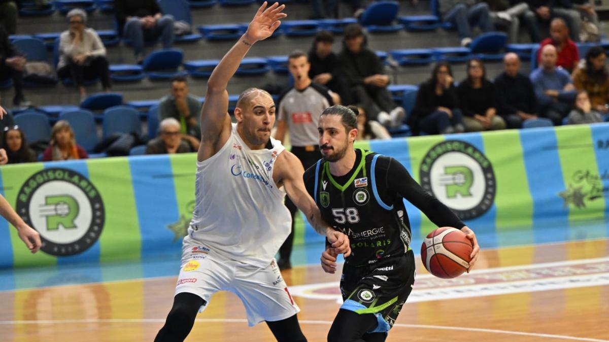 Serie B - Un buon primo tempo permette la vittoria di Faenza sul Loreto Pesaro