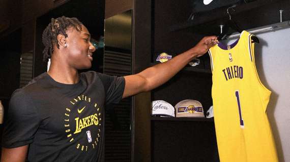 NBA - I Lakers firmano Adou Thiero con un contratto triennale