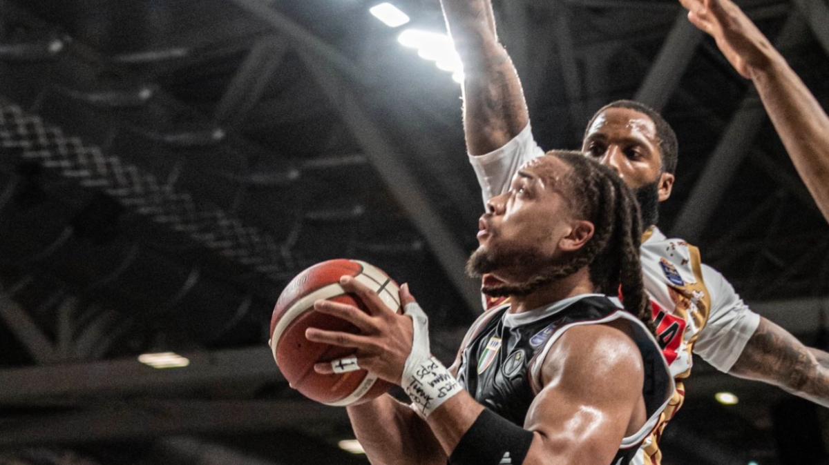Virtus Bologna, le pagelle nella sconfitta con Venezia in G1: poche soluzioni offensive