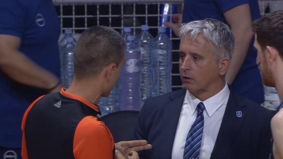 Efes crolla con l'Hapoel dopo l’espulsione di Kokoškov: il momento chiave