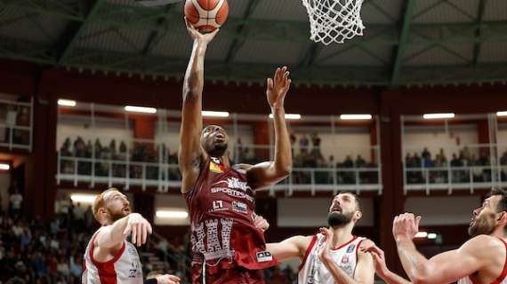 LBA, Gli highlights del match clou Trapani Shark - Olimpia Milano