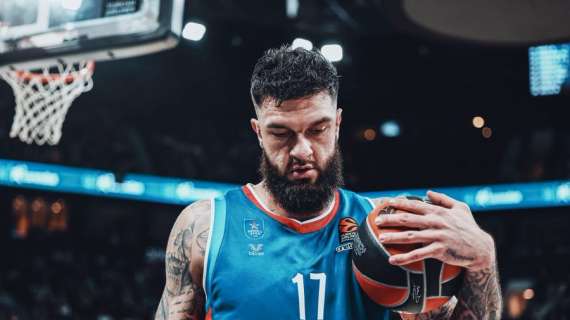 Anadolu Efes perde Vincent Poirier per almeno quattro mesi