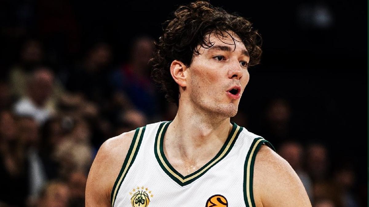 Il Panathinaikos travolge l’Efes a Istanbul e vola in vetta alla classifica