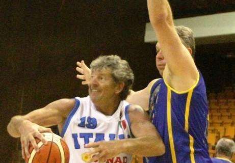 Maxibasket - Azzurri Over 50, dolce vendetta contro l'Ucraina